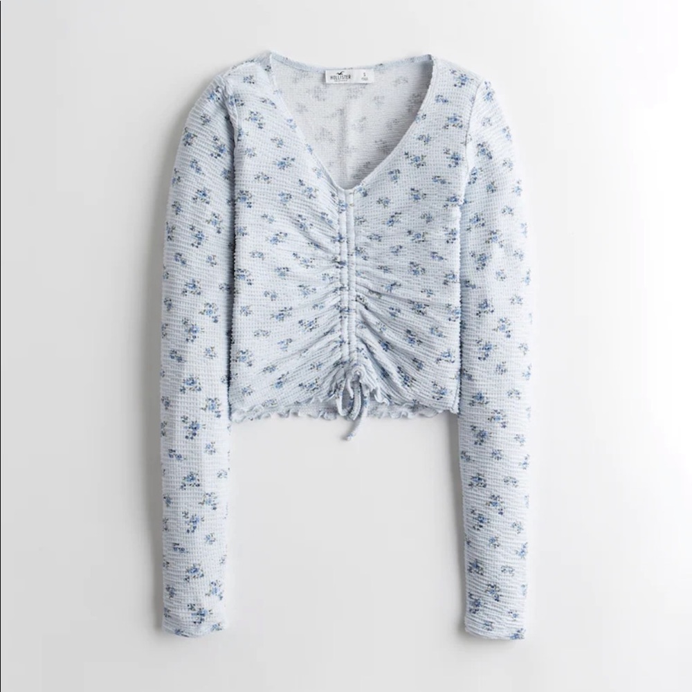 SOLD‼️💙Hollister floral cinch baby tee💙